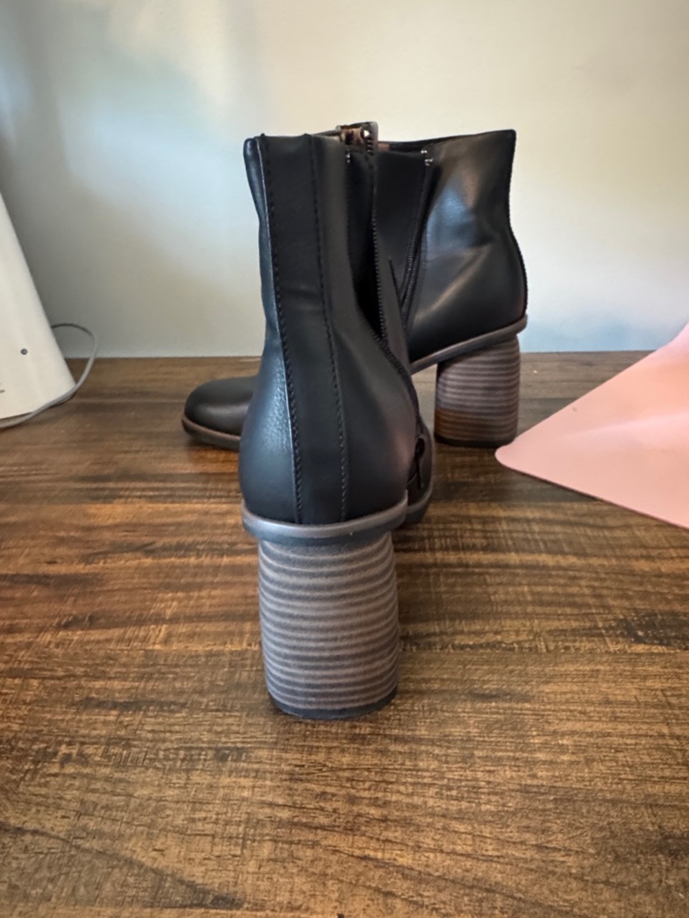 Kork’s Boot - Picture 3 of 4